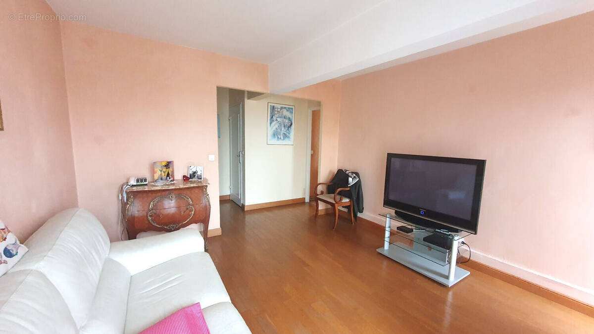 Appartement à L'HAY-LES-ROSES