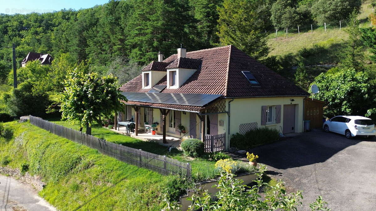 Maison de caractère : le calme de la campagne à 5 minutes des commodités. - photo 3