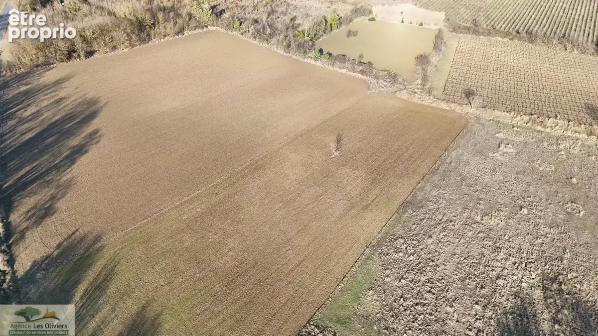 Terrain à LAVERUNE