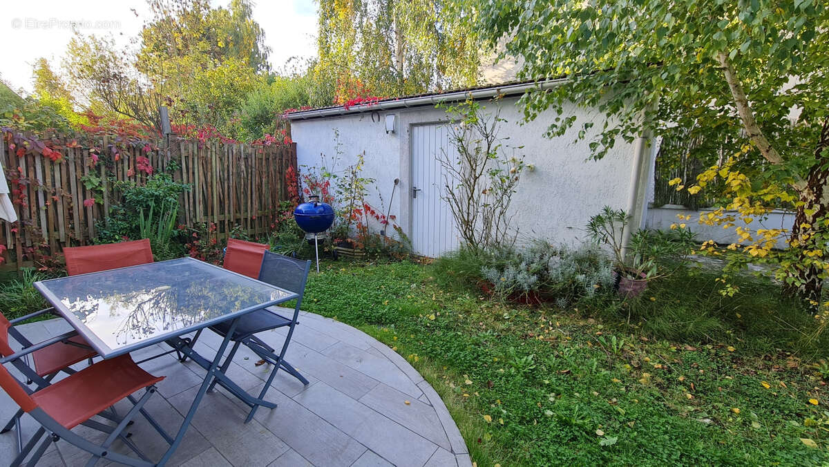 Maison à BURES-SUR-YVETTE