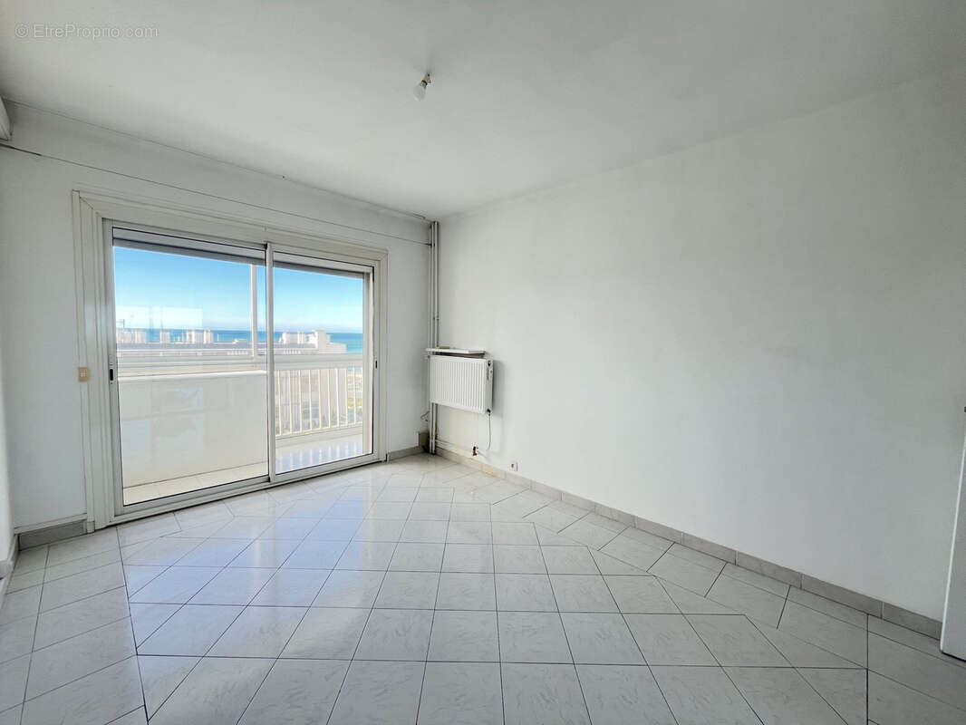 Appartement à SIX-FOURS-LES-PLAGES