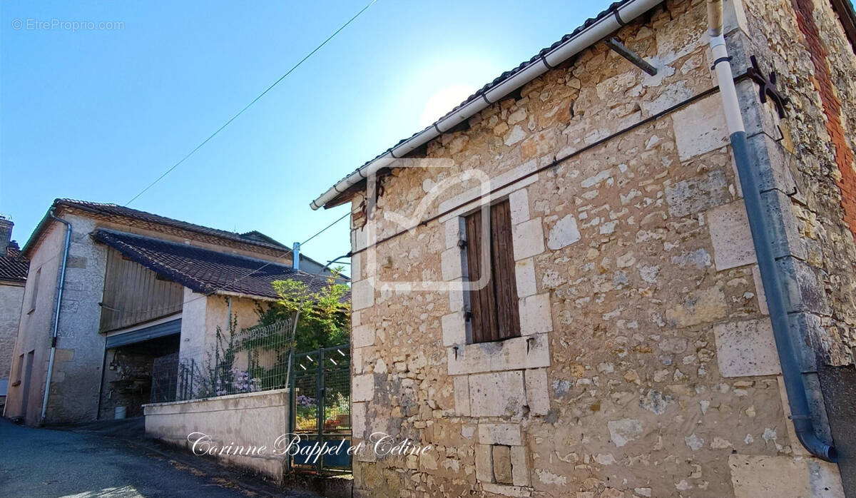 Maison à NEGRONDES