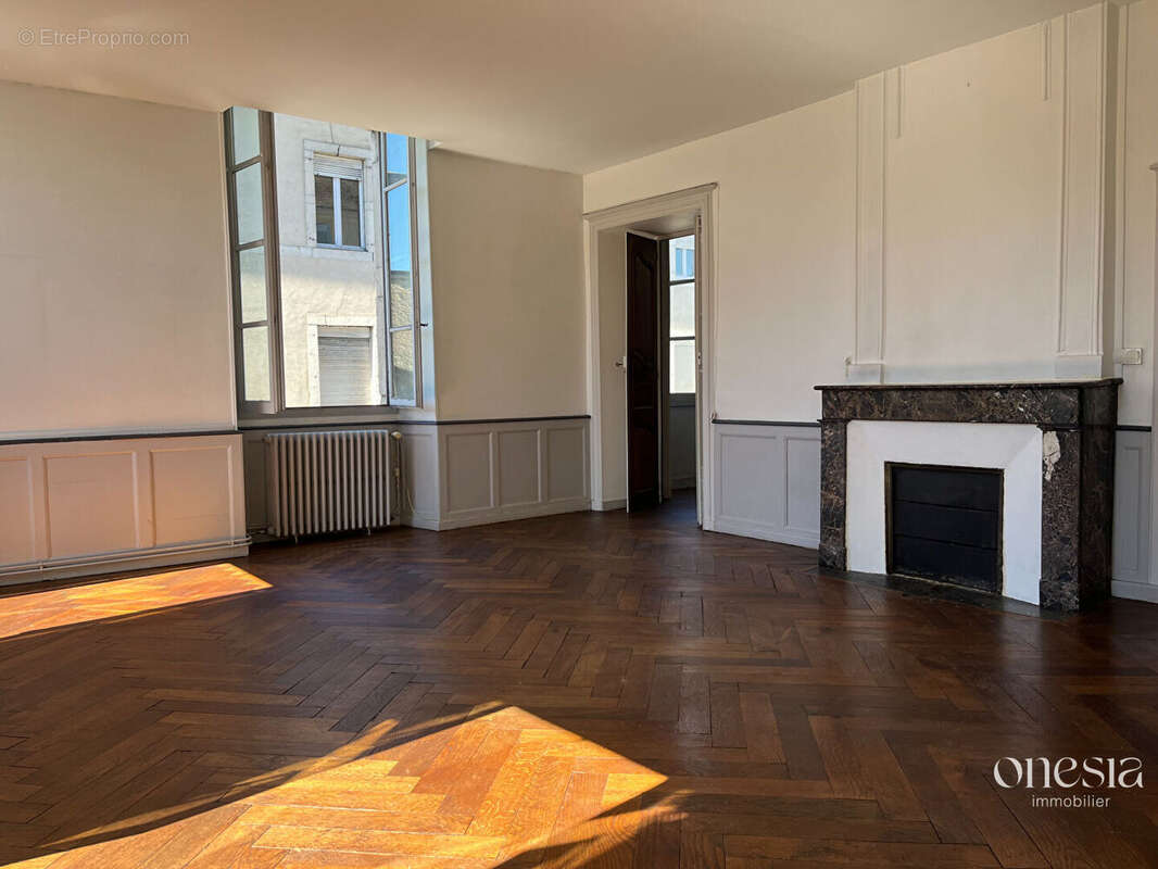 Appartement à OLORON-SAINTE-MARIE