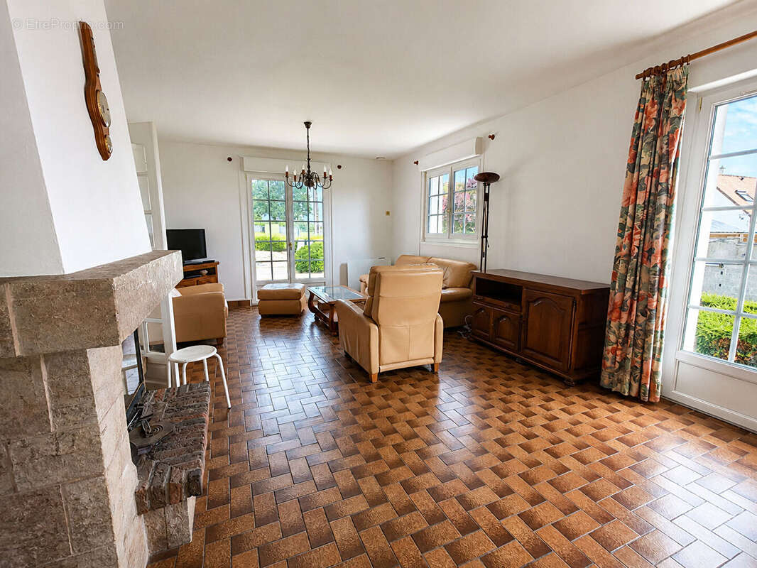 Pavillon familial 136 m² 4 chambres Sous-sol complet - photo 6