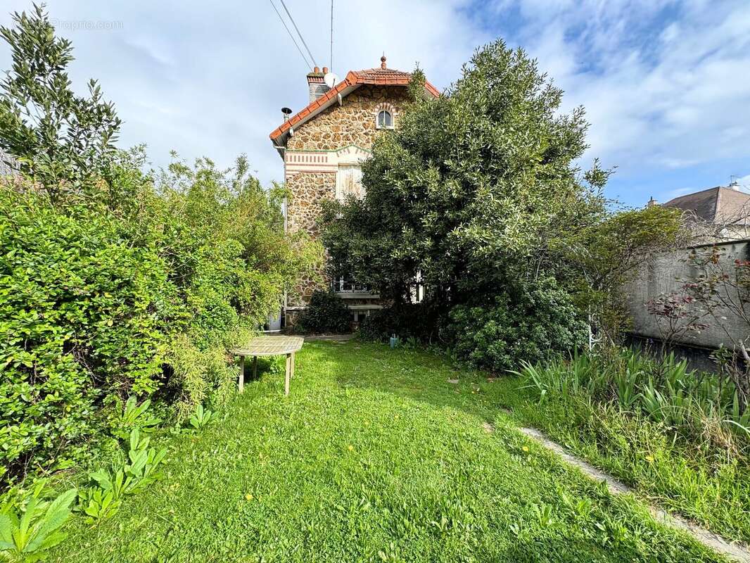 Maison à VITRY-SUR-SEINE