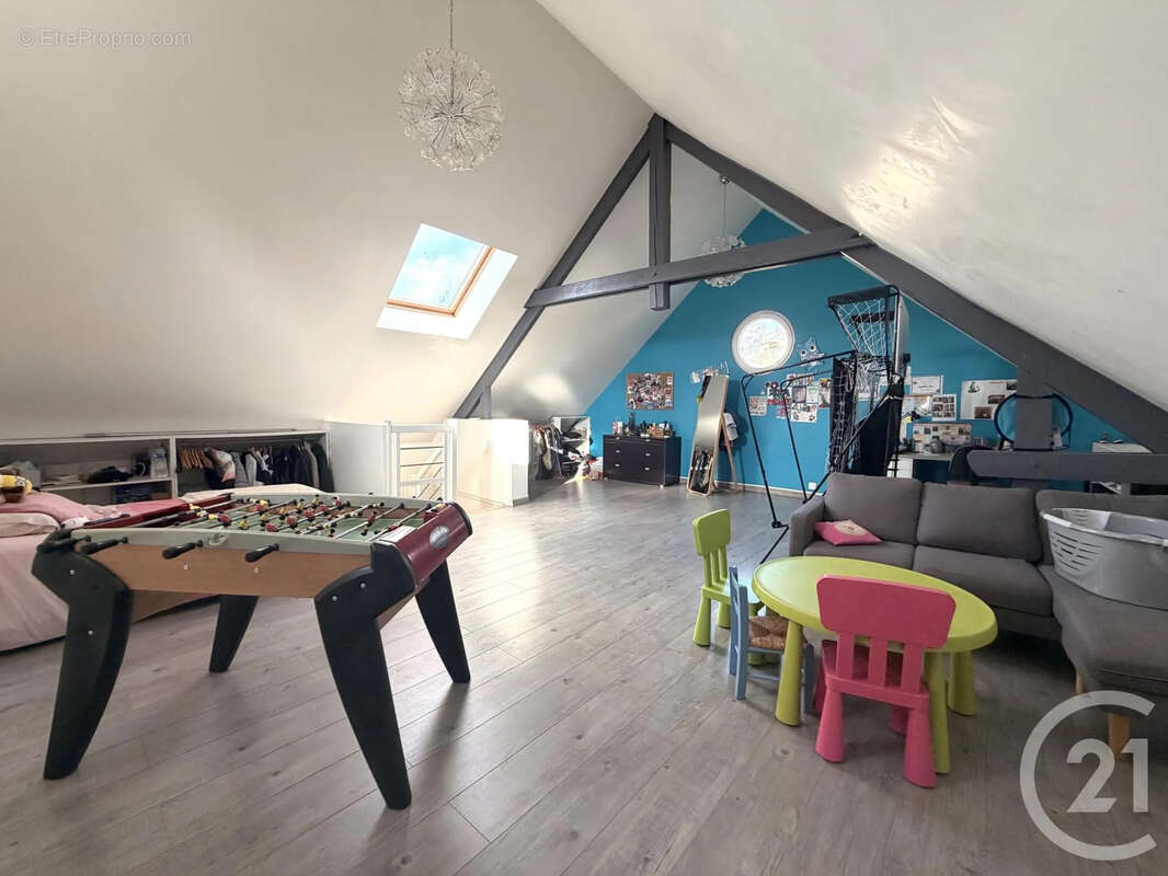 Maison à SAINT-MAUR-DES-FOSSES