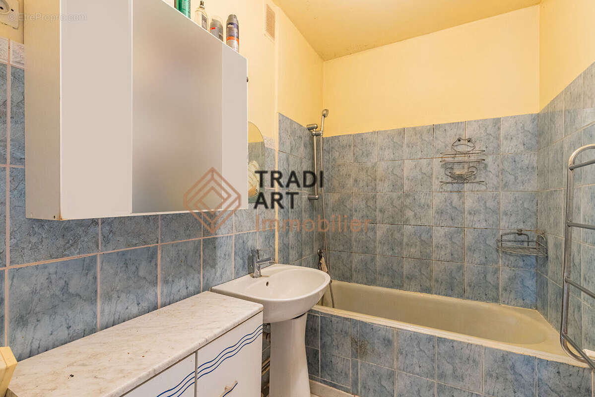 Appartement à SAINTE-GENEVIEVE-DES-BOIS