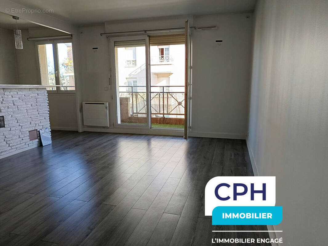 Appartement à CHARENTON-LE-PONT