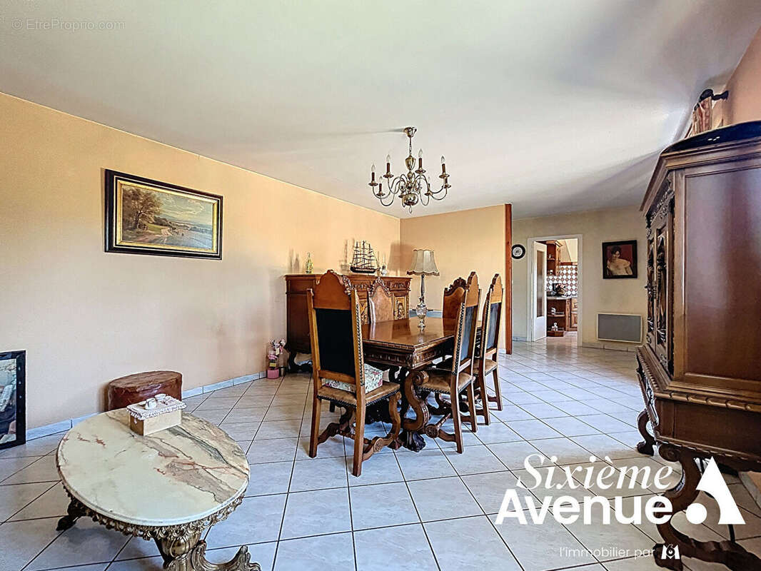 Maison Chassieu 4 pièce(s) 94,5 m2 - photo 8