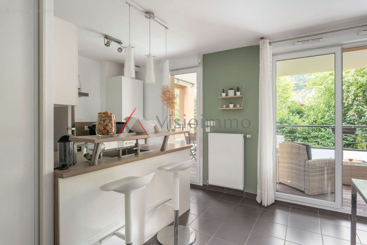 Appartement à FONTAINE