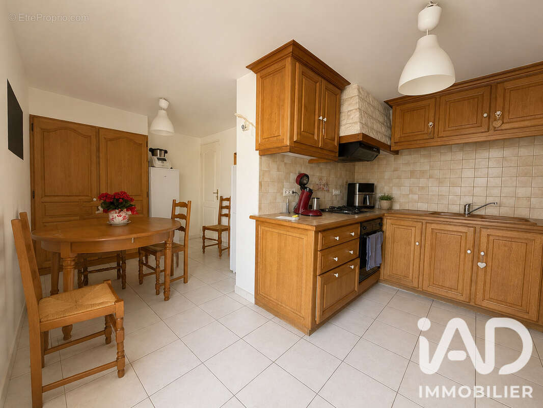 Maison 75 m² à Avesnes-Le-Comte  - photo 3