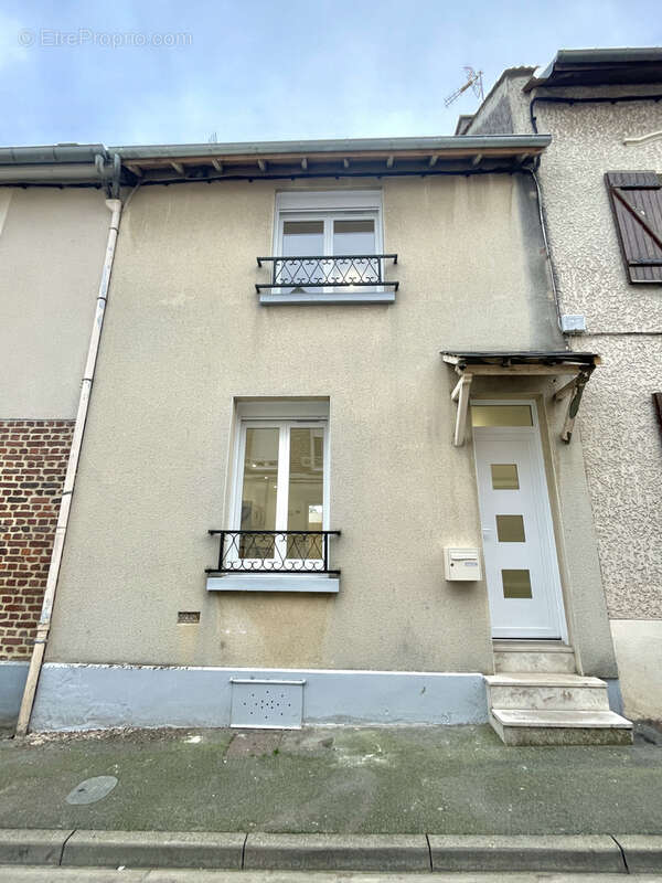 Maison à SAINT-QUENTIN