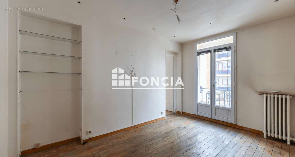 Appartement à PARIS-19E