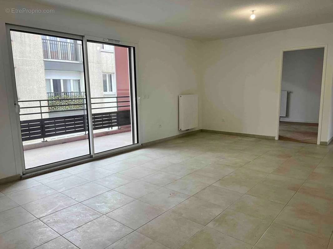 Appartement à PARENTIS-EN-BORN