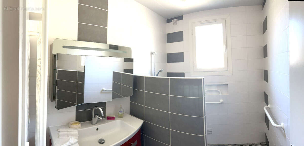 Maison 8 pièces 145 m² habitables, entrée de plain pied, sous-sol semi-enterré 121m2 - photo 9
