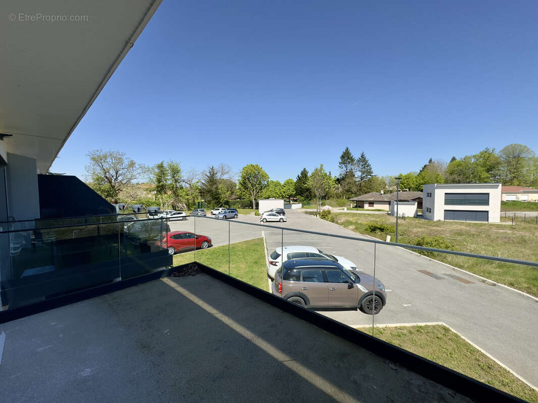 Appartement à CHARNOZ-SUR-AIN