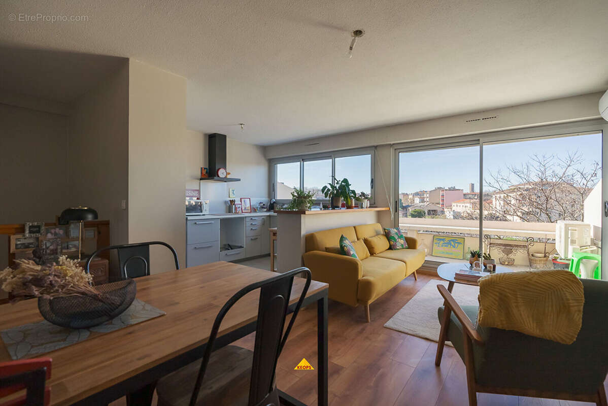 Appartement à CARCASSONNE