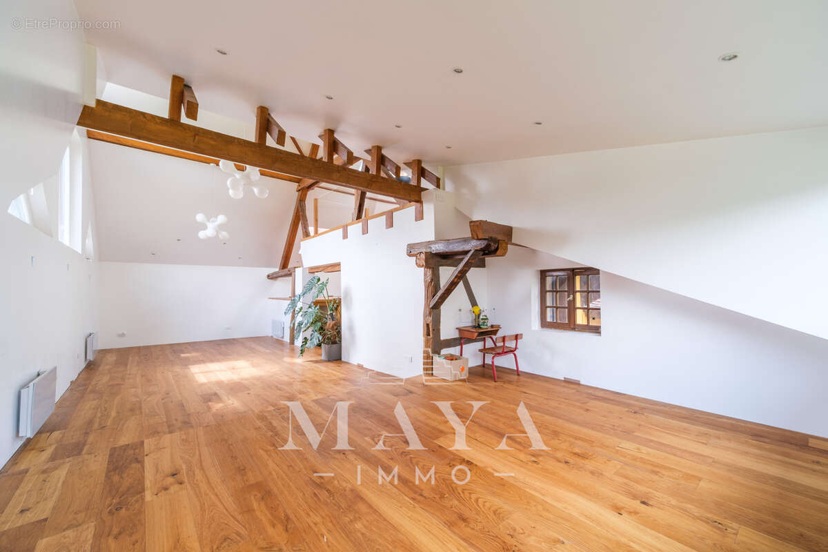Magnifique maison avec grange aménagée de 174m2 sur 7.88ares avec piscine - photo 12