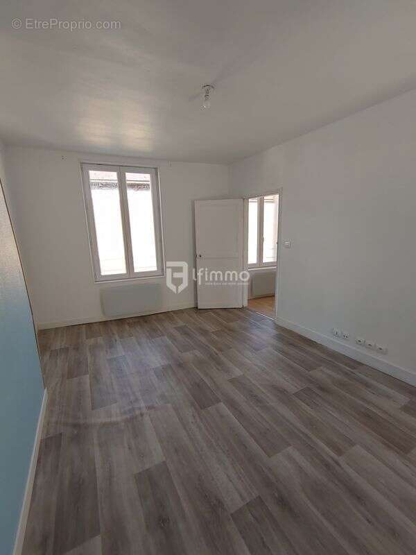 Maison à NEUILLY-SAINT-FRONT