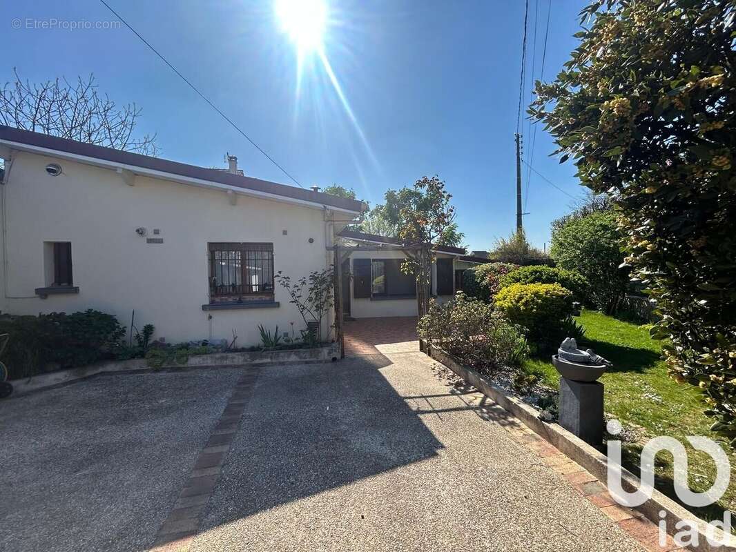 Photo 9 - Maison à VIRY-CHATILLON