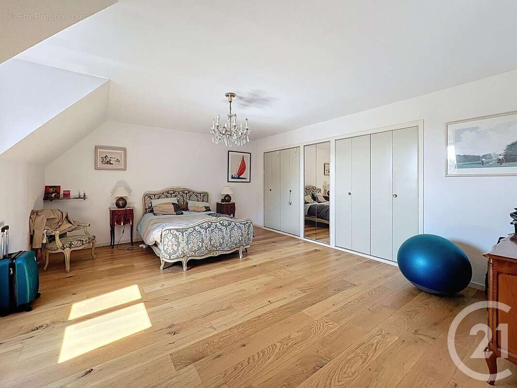 Maison à HAUTEVILLE-LES-DIJON