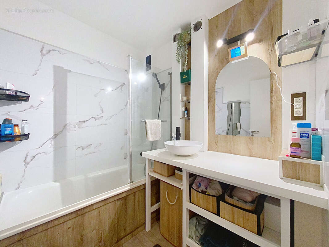 Appartement à SAINT-MAUR-DES-FOSSES