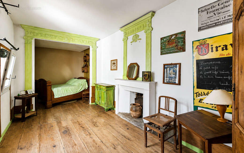 Maison 363 m² à Bourg-Saint-Andeol  - photo 10