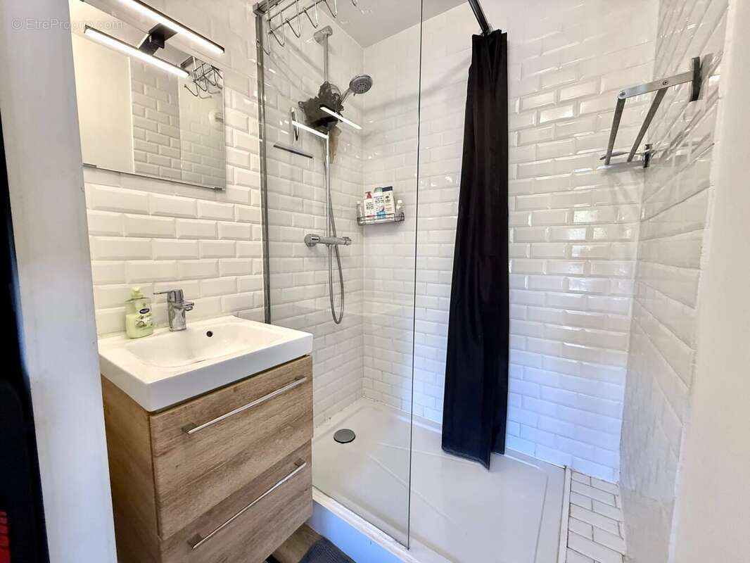 Appartement à VALLAURIS