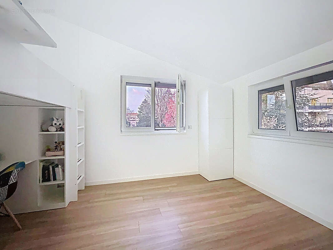 Maison à TASSIN-LA-DEMI-LUNE