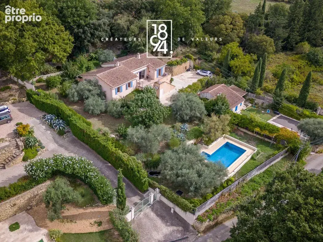 À la vente, villa familiale t5 + t3, terrain paysagé & piscine à lauris 84360 - photo 2