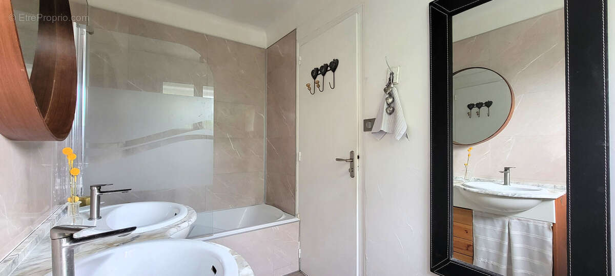 Maison à SAINTE-LUCE-SUR-LOIRE