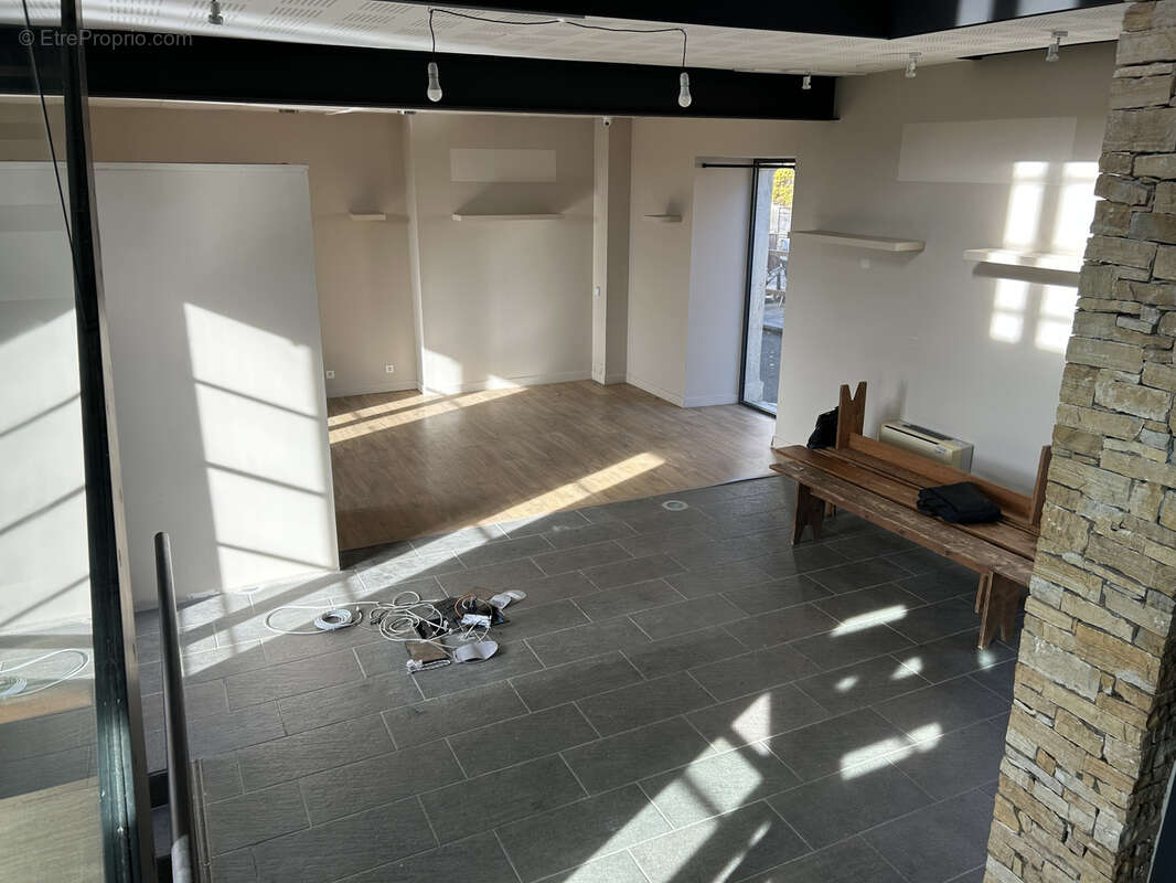 Commerce à PUY-L&#039;EVEQUE