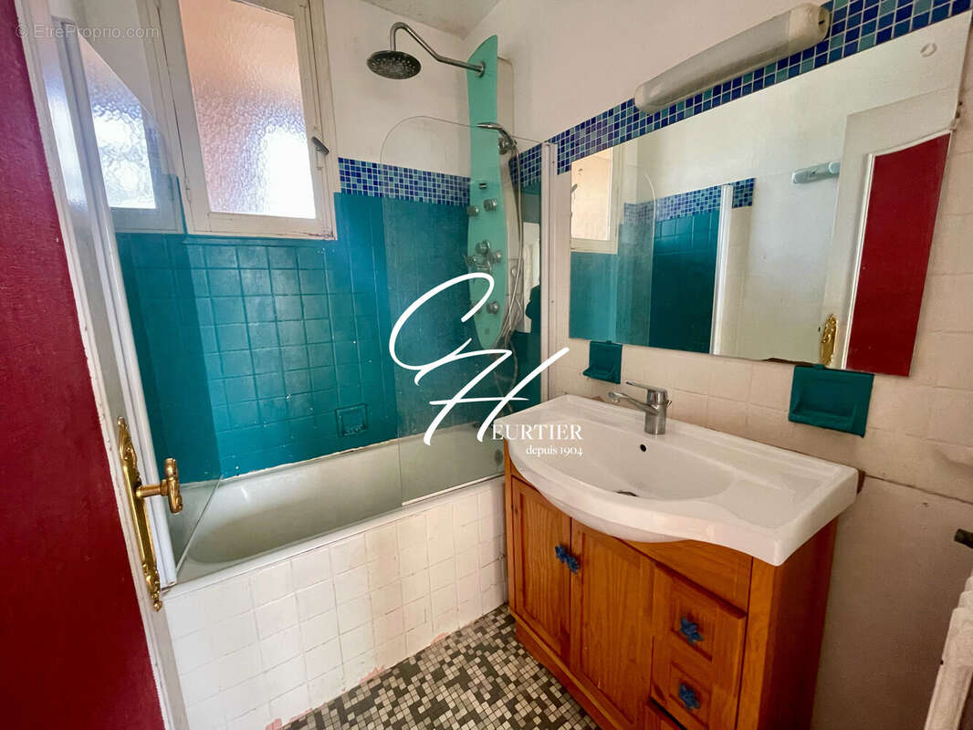 Appartement à SAINT-MARTIN-D'HERES