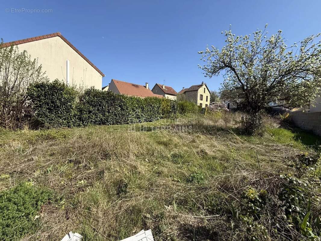 Terrain à SAINT-OUEN-L'AUMONE