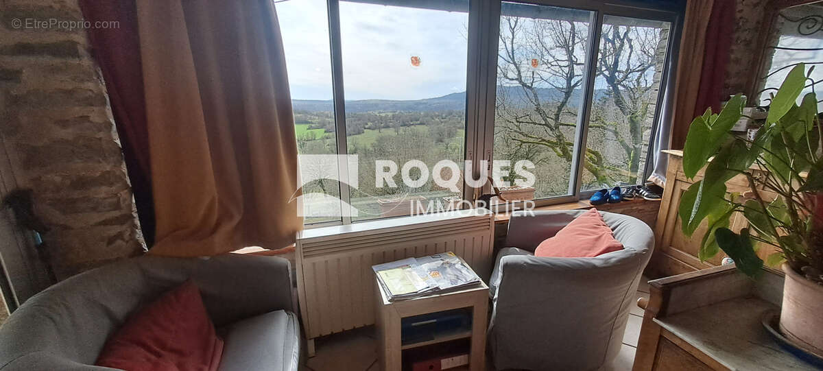 Maison en pierre de 104,65 m2 sur terrain attenant de 9420m2 - photo 18