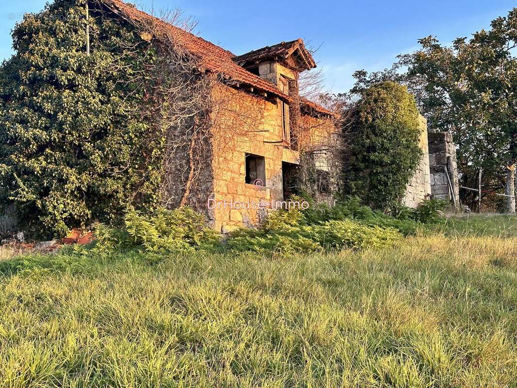Maison à JUGEALS-NAZARETH