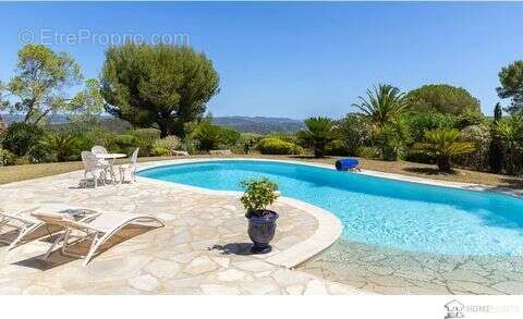 Maison à PEYMEINADE