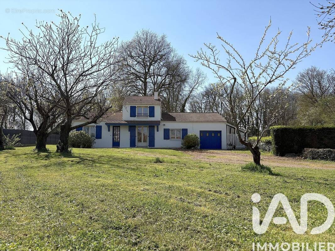 Photo 1 - Maison à LAIROUX