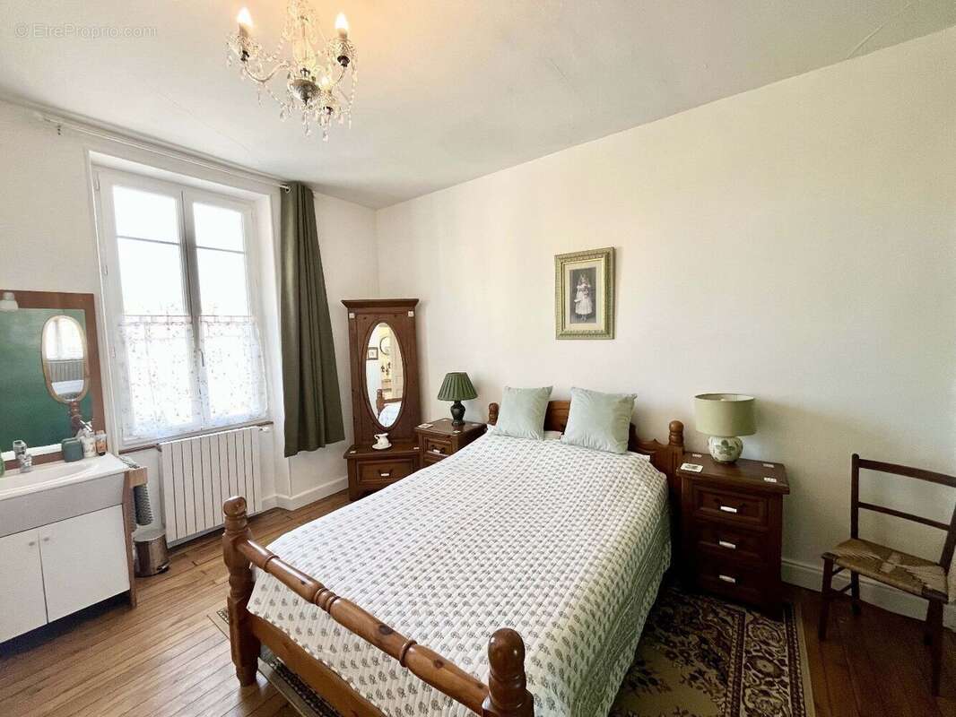 Maison à PRESSAC