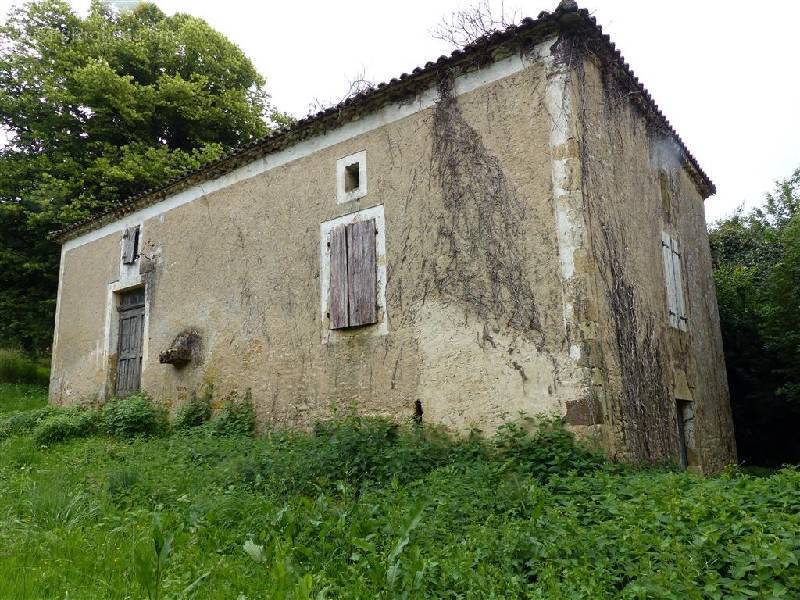 Maison à LOUBEJAC