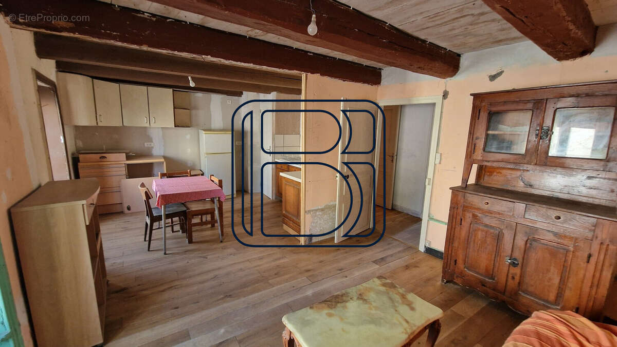 Maison à SAINT-GERMAIN-L'HERM