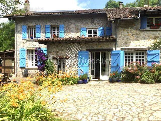 Maison à DURBAN-SUR-ARIZE