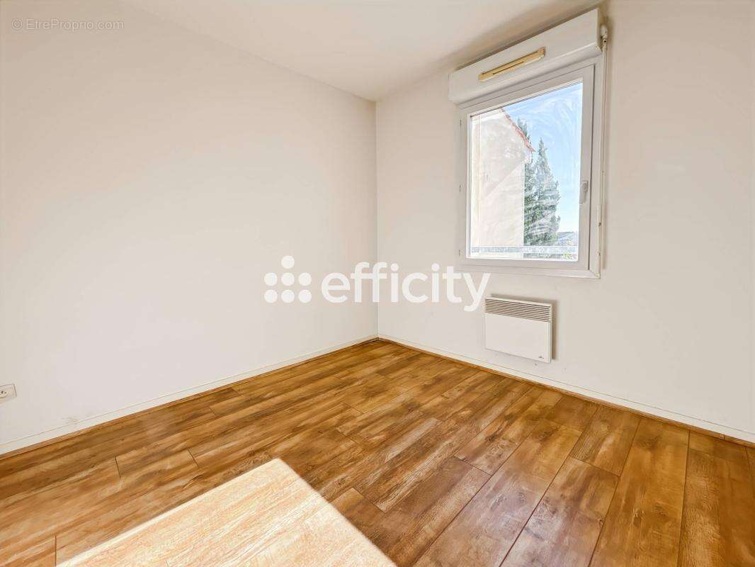 Appartement à SAINT-JEAN-D'ANGELY