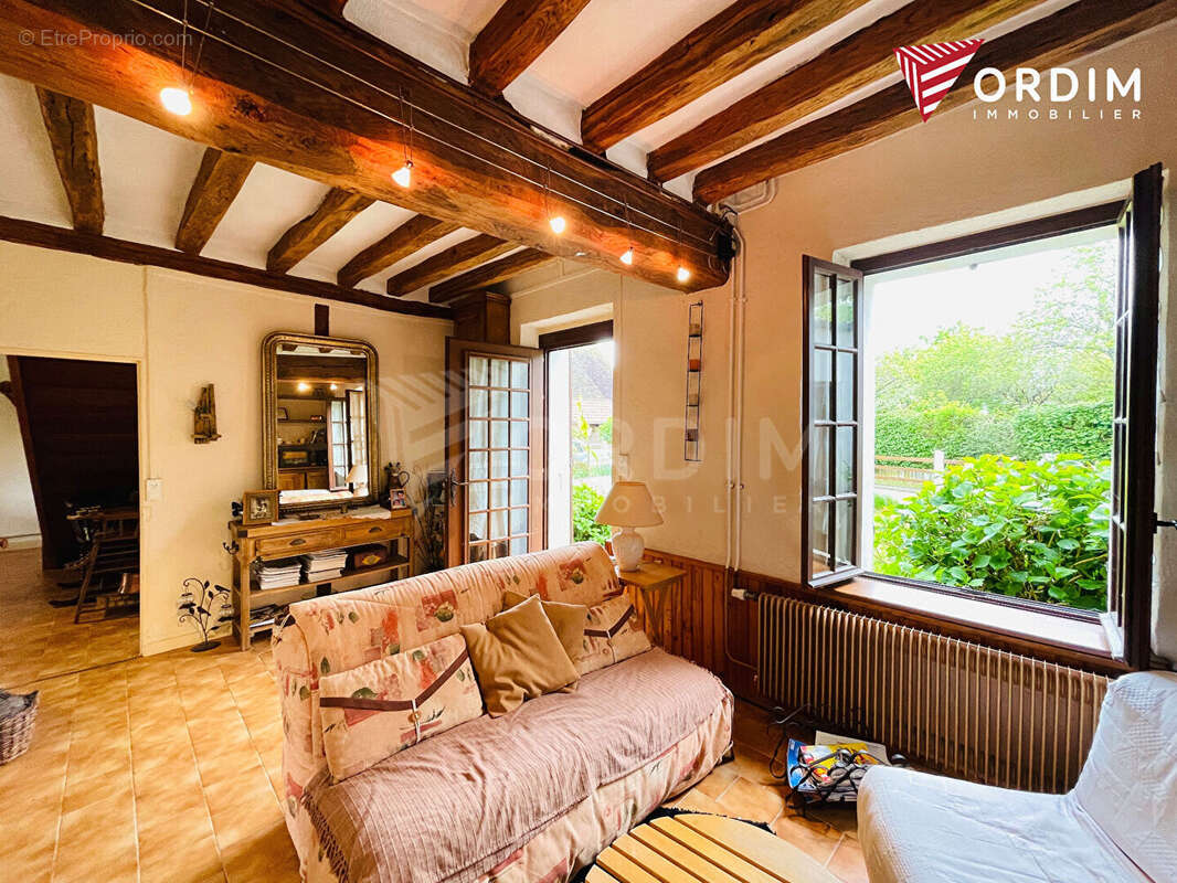 **Maison de Village à Saint-Martin-des-Champs** - photo 4