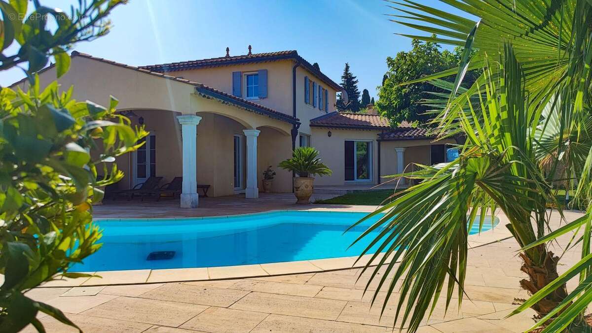 Maison à UZES