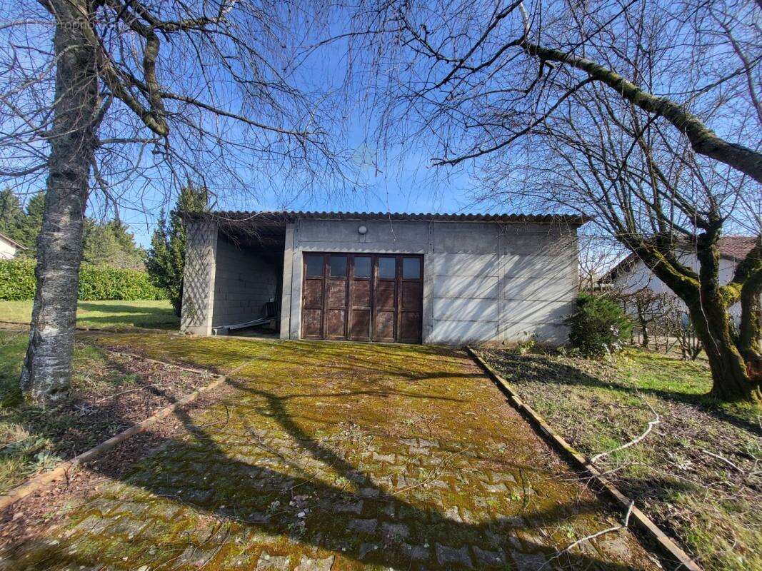 Terrain à PONT-DE-VAUX