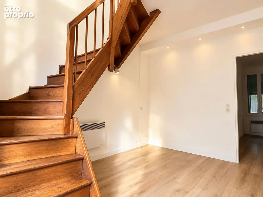 Maison de ville à Angoulême ? Un bien accessible aux multiples possibilités - photo 4