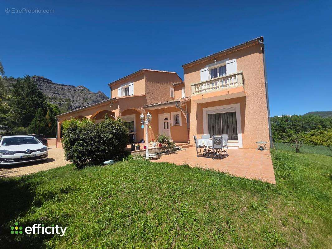 Maison 245 m² à Marcoux  - photo 16