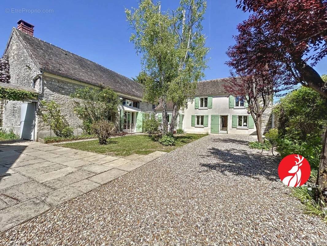 Maison à MILLY-LA-FORET