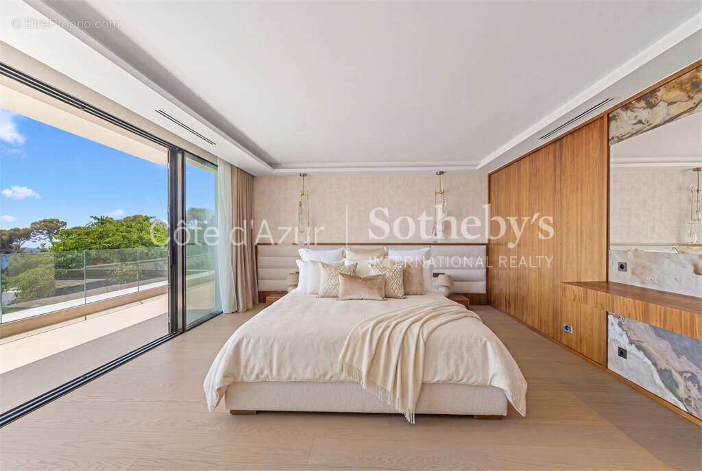 Villa contemporaine avec vue mer panoramique à Nice Mont Boron, face à Villefranche-sur-Mer - photo 16